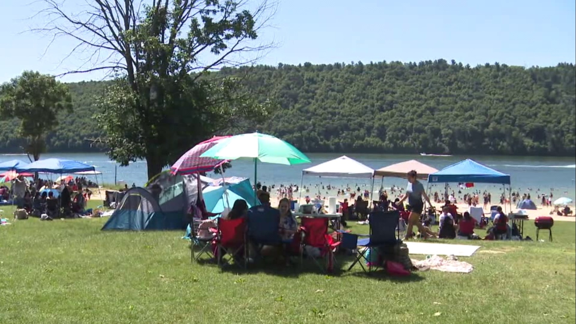 Beltzville State Park and nearby Mauch Chunk Lake both closed at full capacity at 9 am.