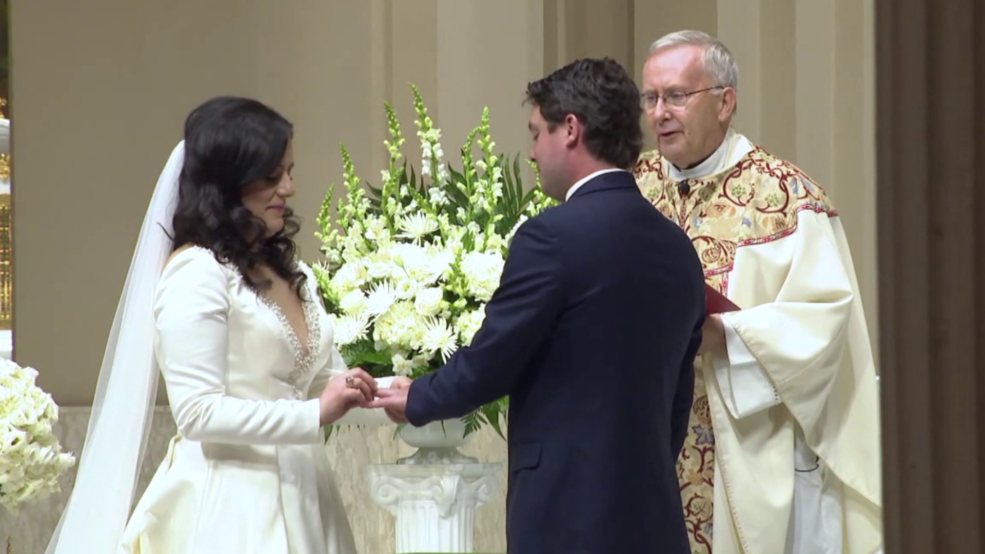 Newswatch's 16 own Carmella Mataloni got married on Saturday afternoon.