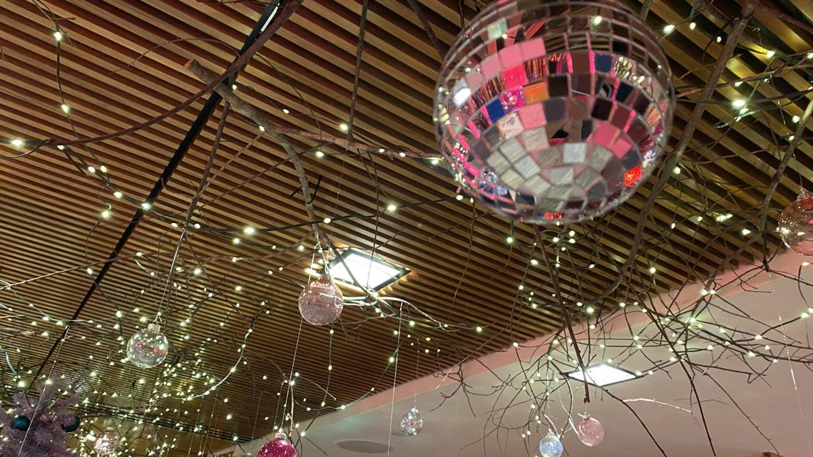 Student-run holiday bar 'Misfits' returns with new festive features