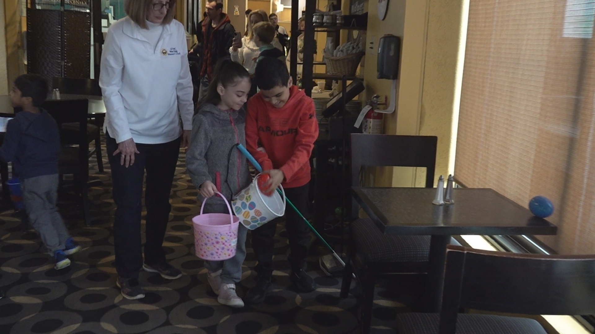 Easter egg hunt held in Wilkes-Barre for visually impaired | wnep.com