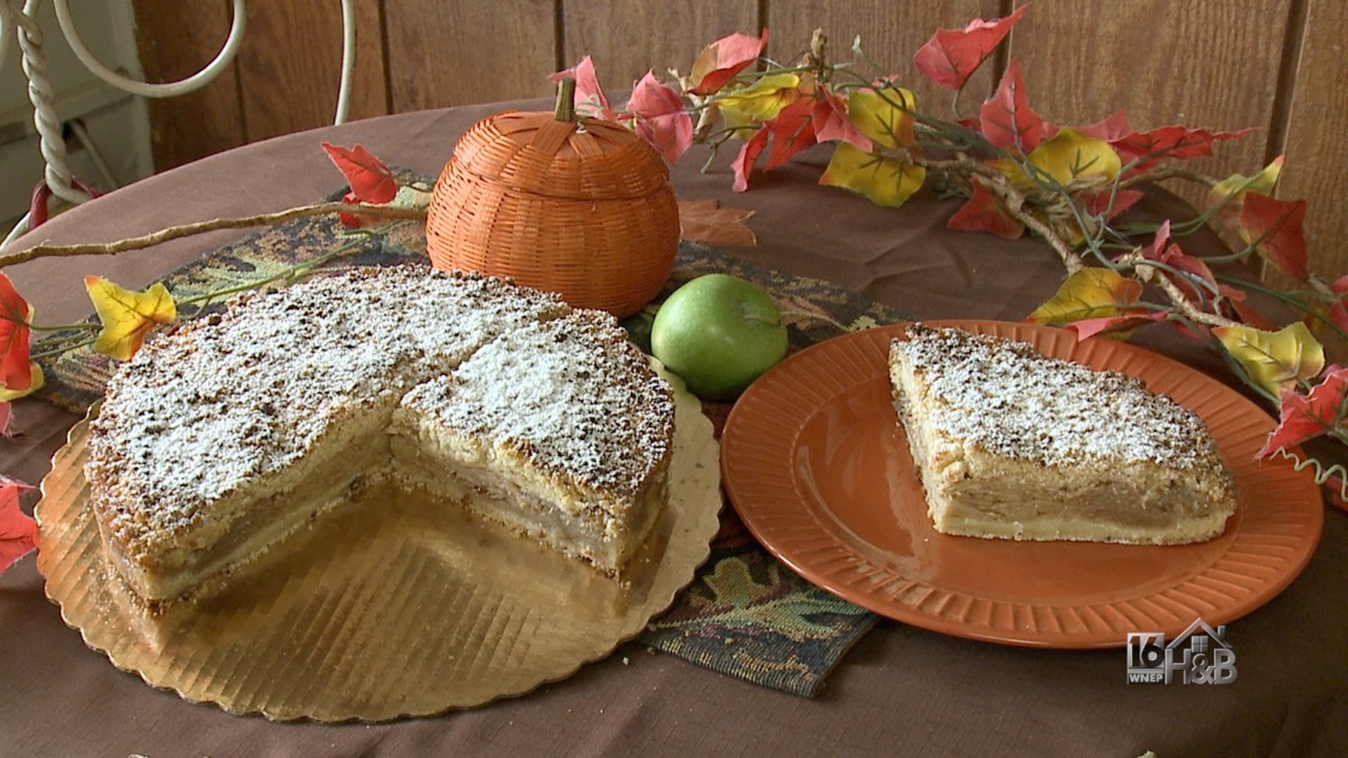 Polish Apple Cake (Szarlotka)