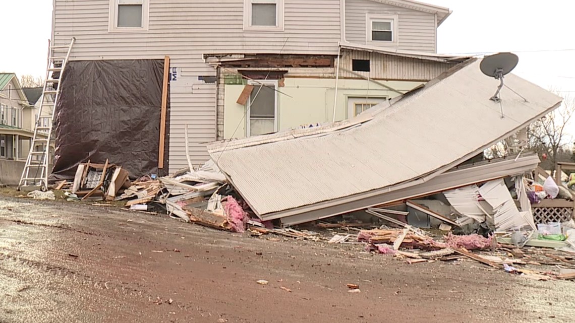 Pickup truck plows through home in Columbia County - Vimarsana News