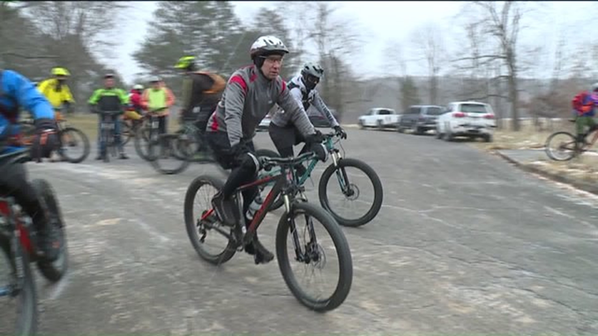 Mountain Bike Ride Helps Toys For Tots