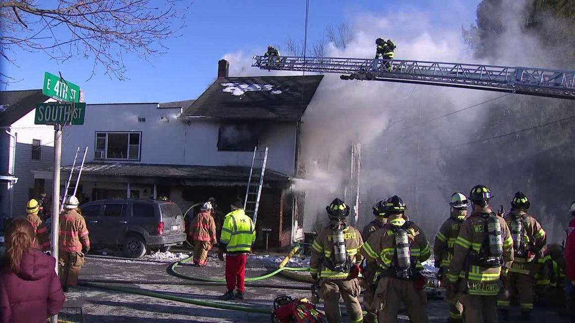 Fire tears through apartments in Jim Thorpe