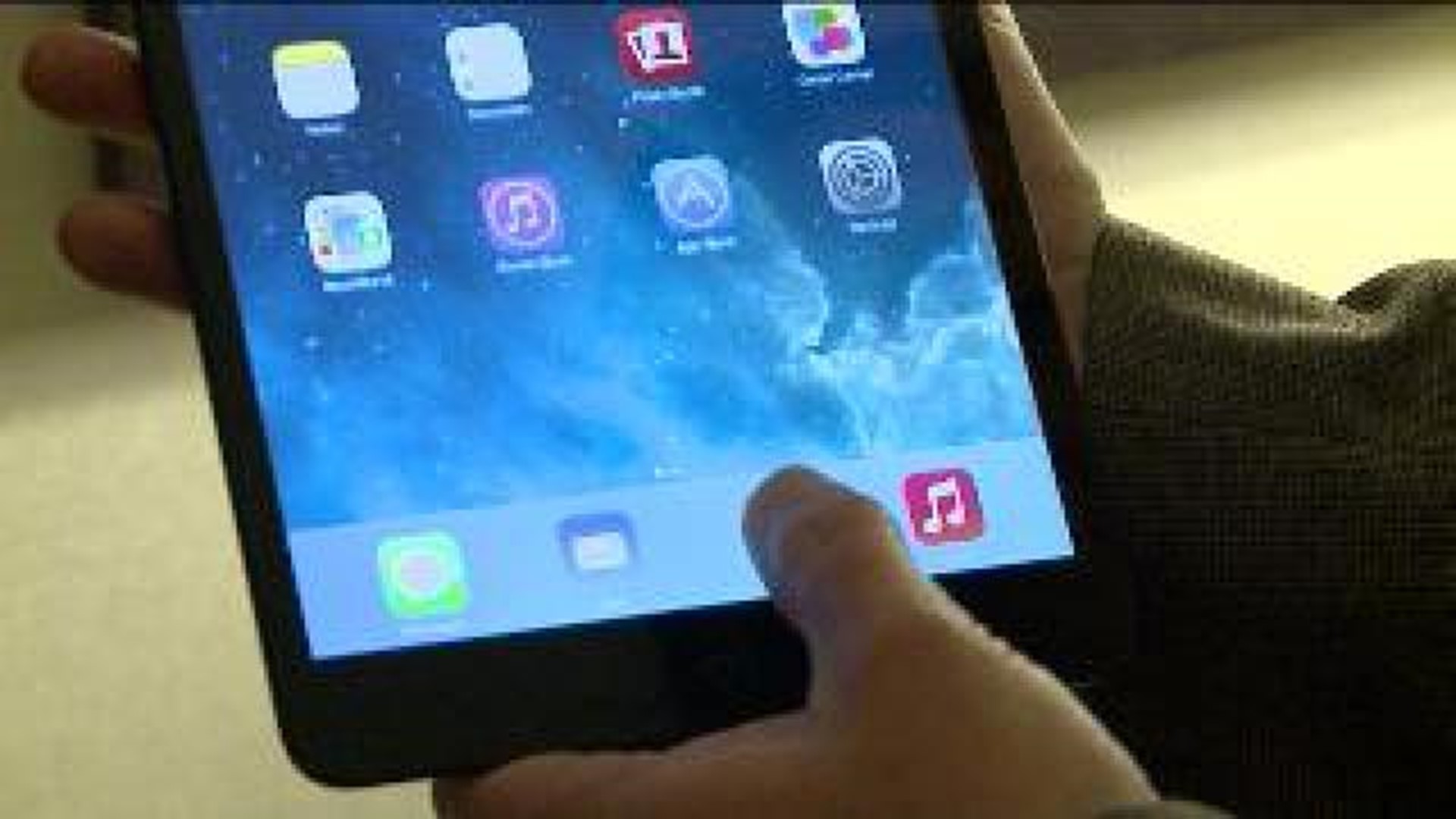 New Hotel Features Technology, Accessories