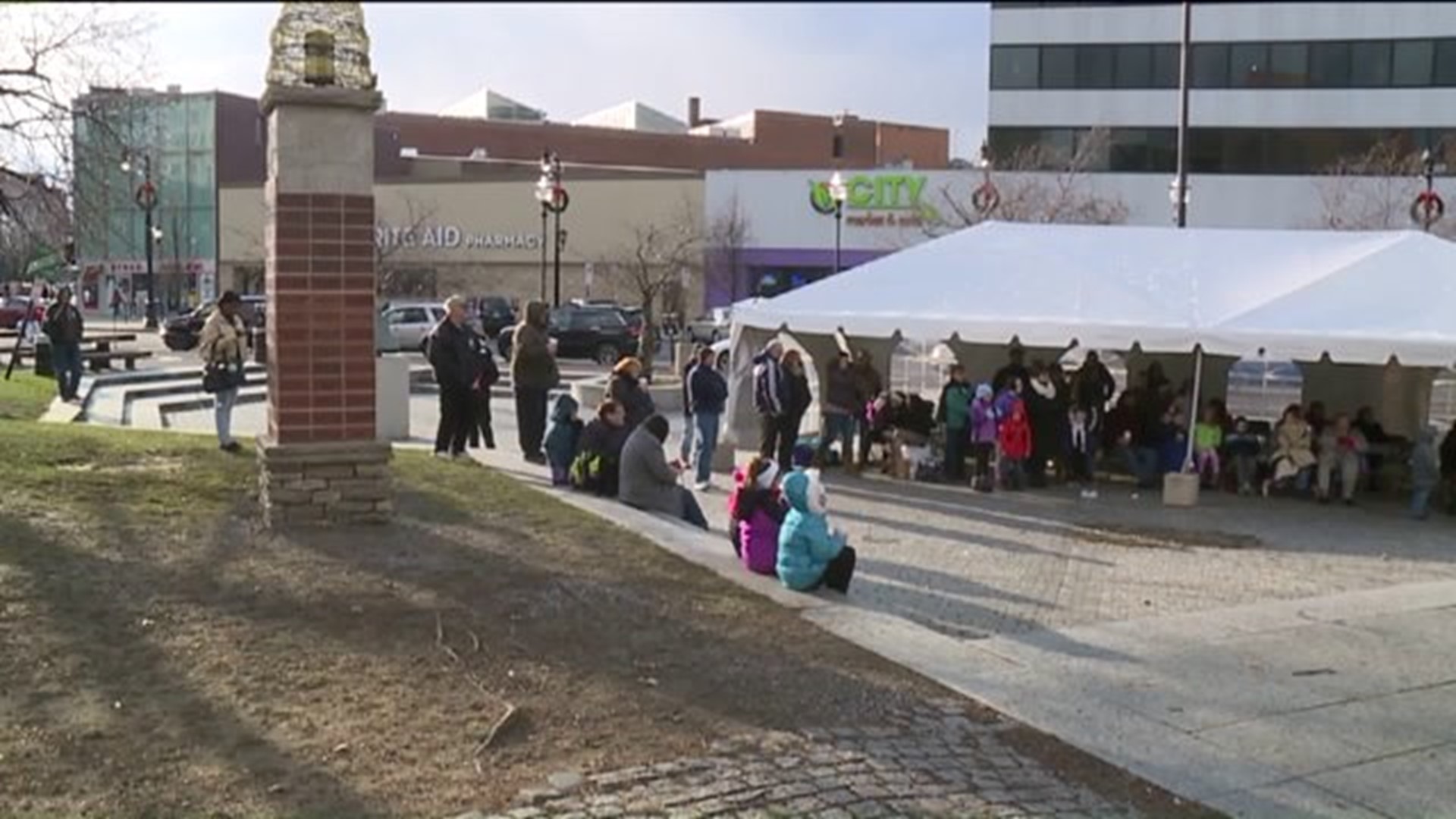 Church on the Square Hosts Annual Christmas Party for Homeless