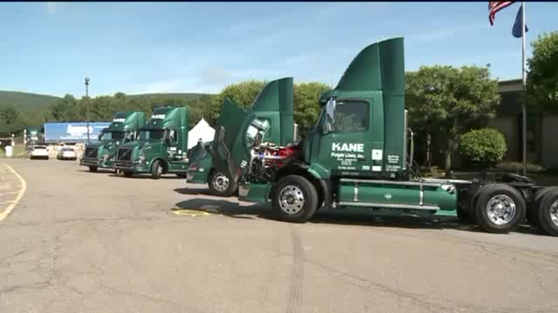 Kane Unveils New Natural Gas Powered Trucks