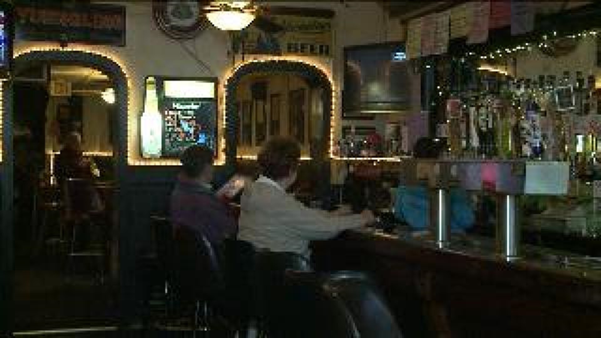Lawmakers OK Small Games of Chance At Bars