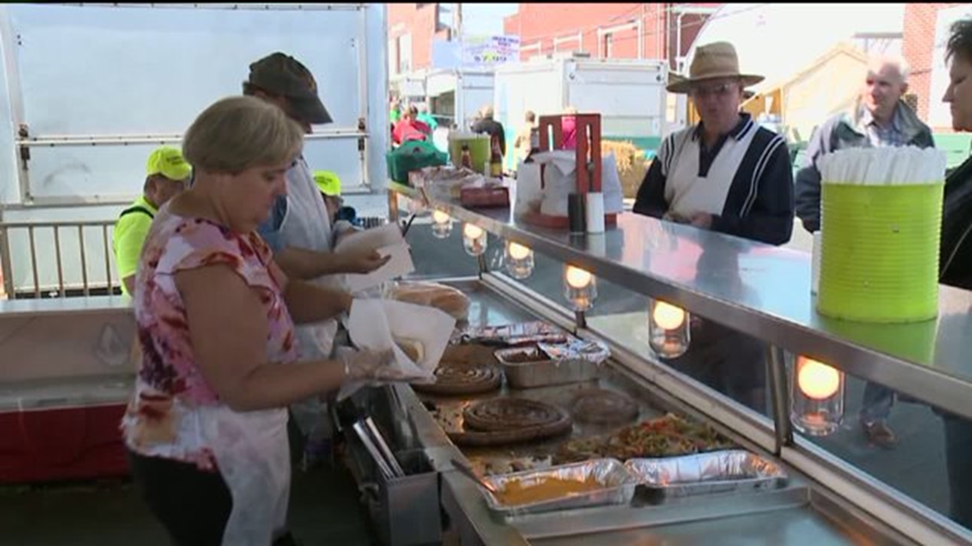 Vendors Prepare for the Bloomsburg Fair