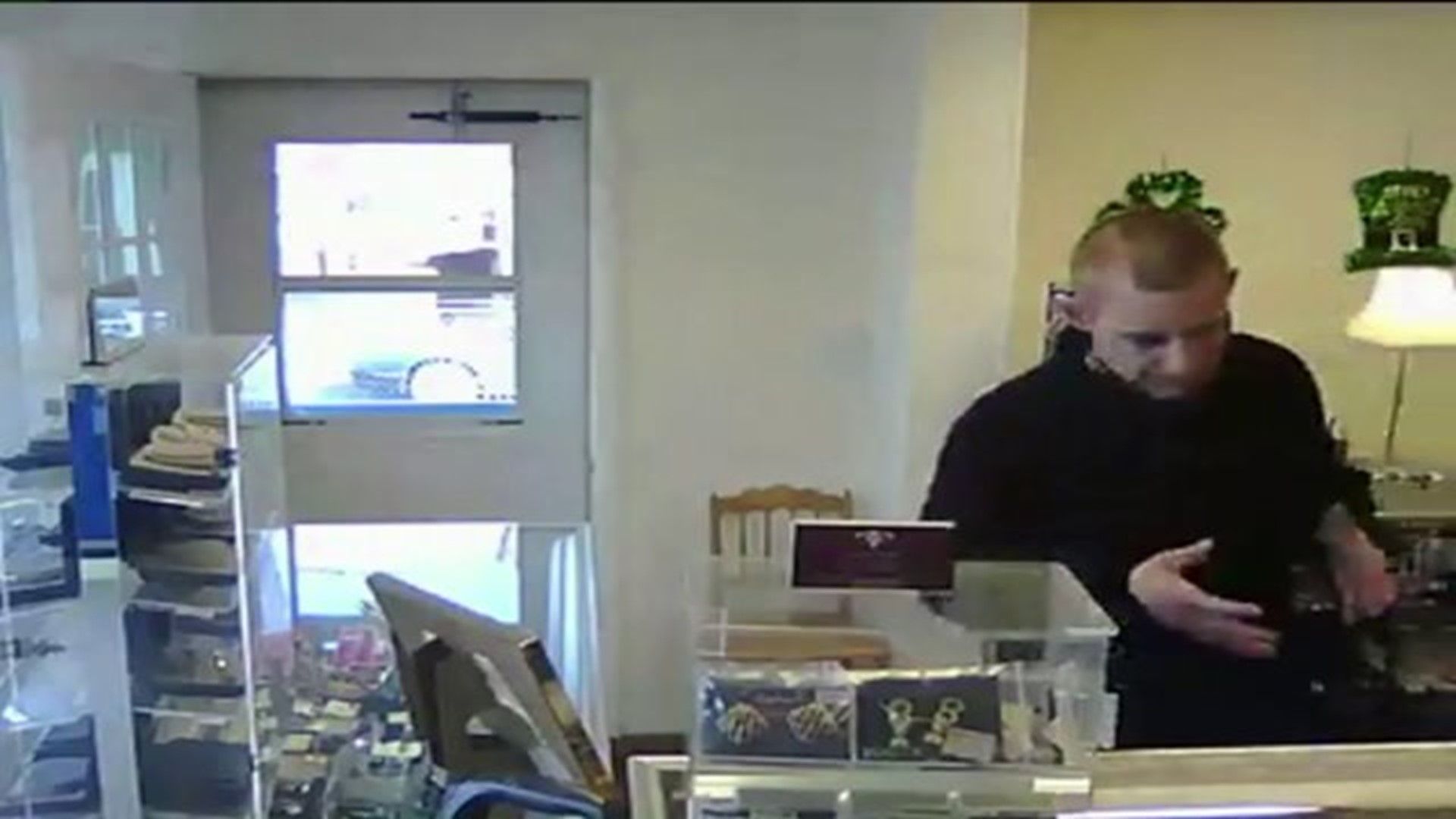 Police in Wyoming County Looking for Jewelry Thief