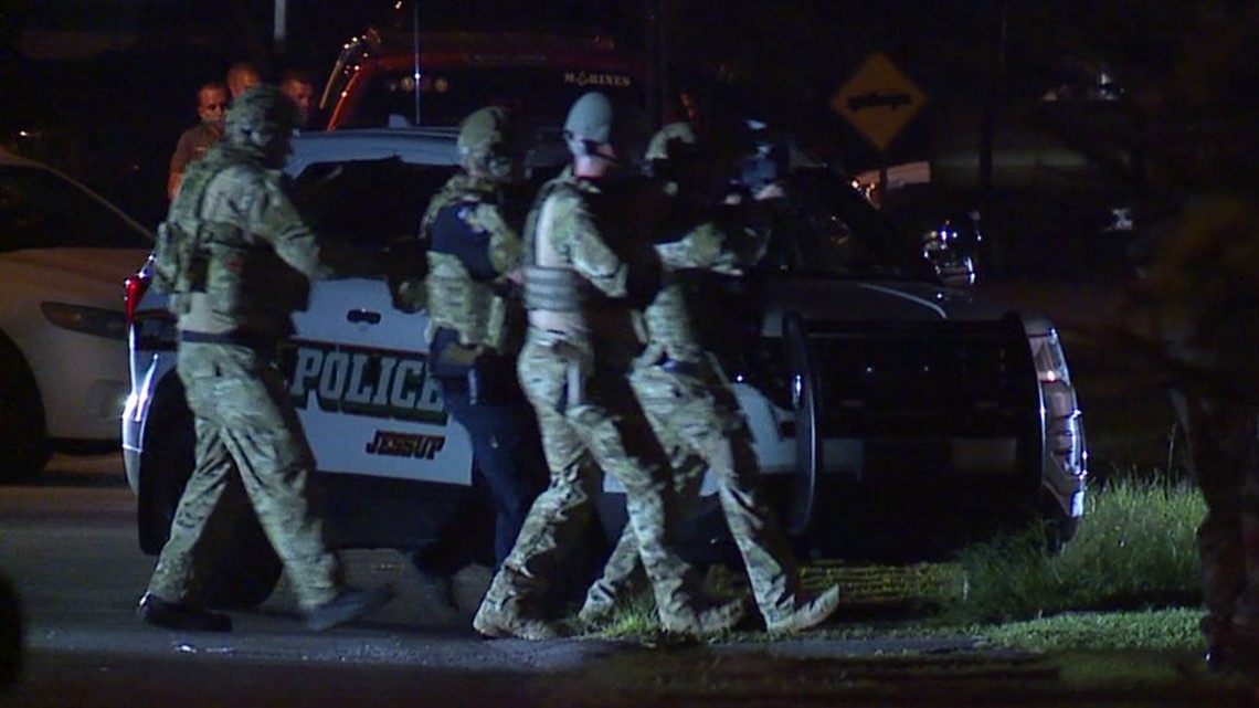 Standoff in Jessup Forces Neighbors from Homes