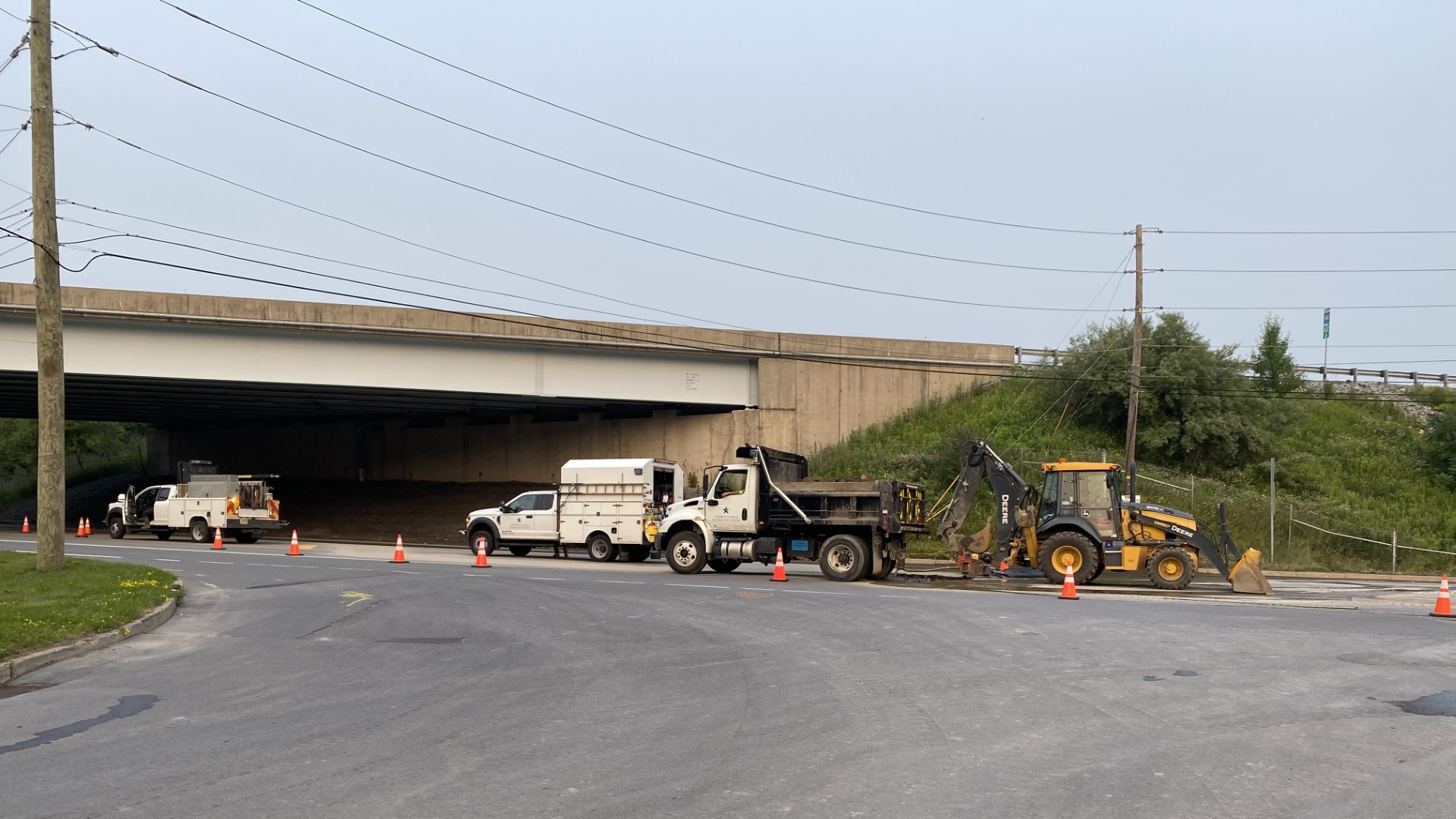 Repairs underway on water main break in Taylor | wnep.com