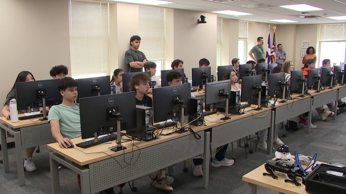 Students unravel the dark web's mysteries inside University of Scranton camp