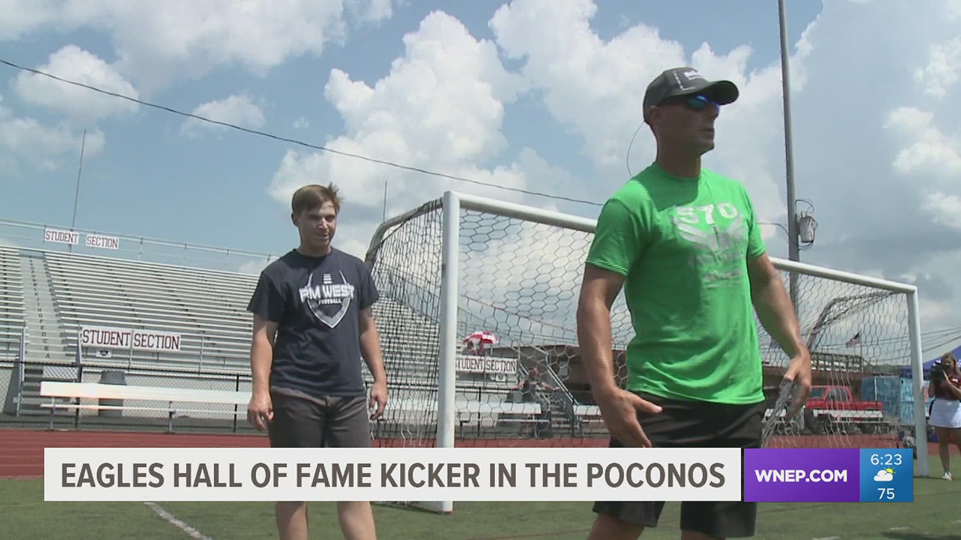 Philadelphia Eagles' leading scorer David Akers was teaching high school players all of the tricks of the trade at a camp in Stroudsburg.