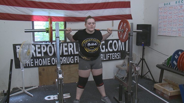 New Plymouth senior breaks national and state powerlifting records