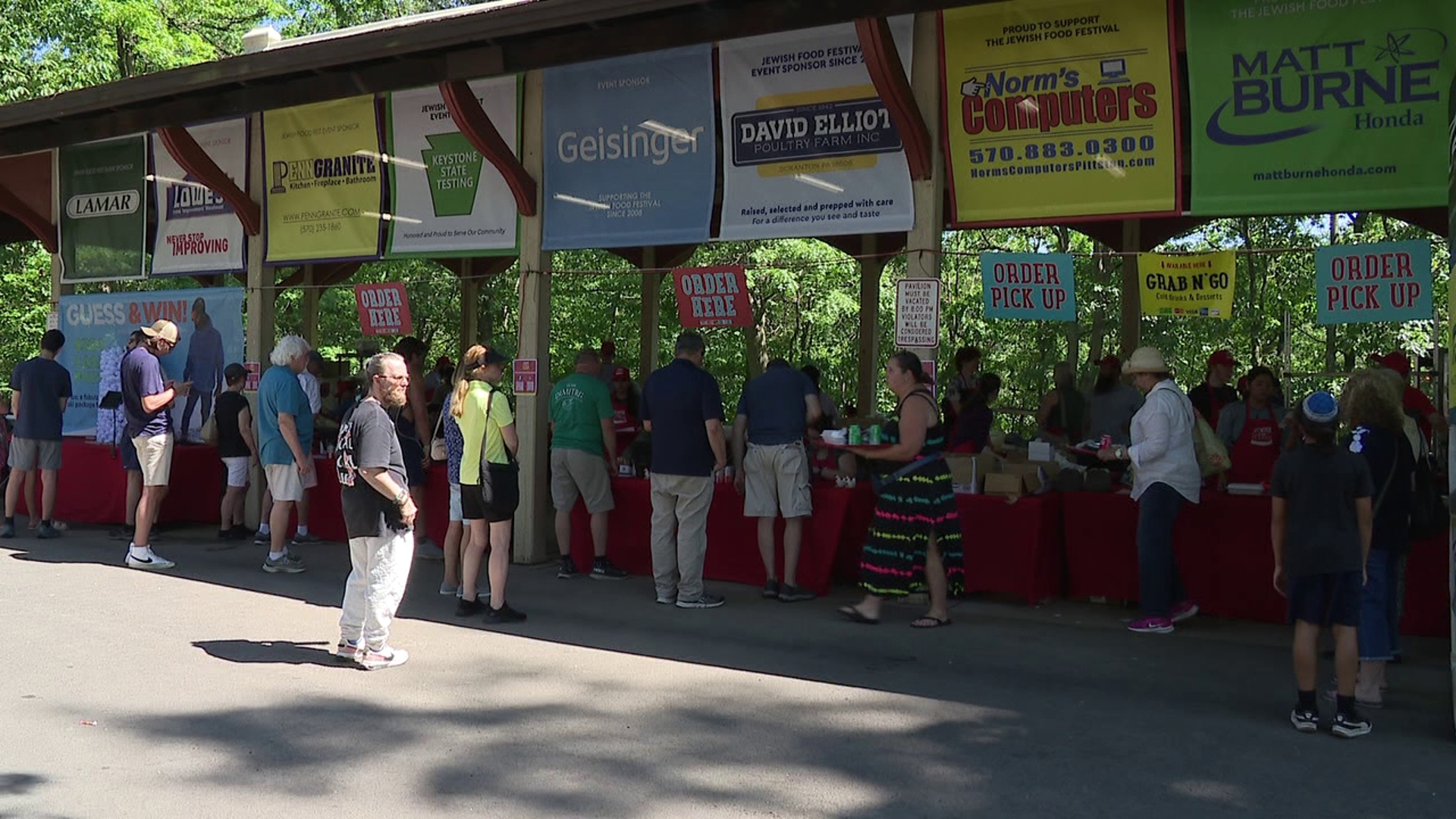 The Jewish Food Fest in Scranton attracted visitors with classic dishes and music on Sunday.