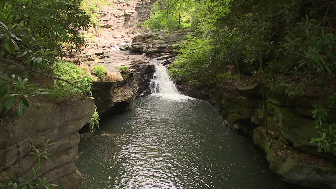 Firefighters discuss summer safety at Nay Aug Gorge - Vimarsana News