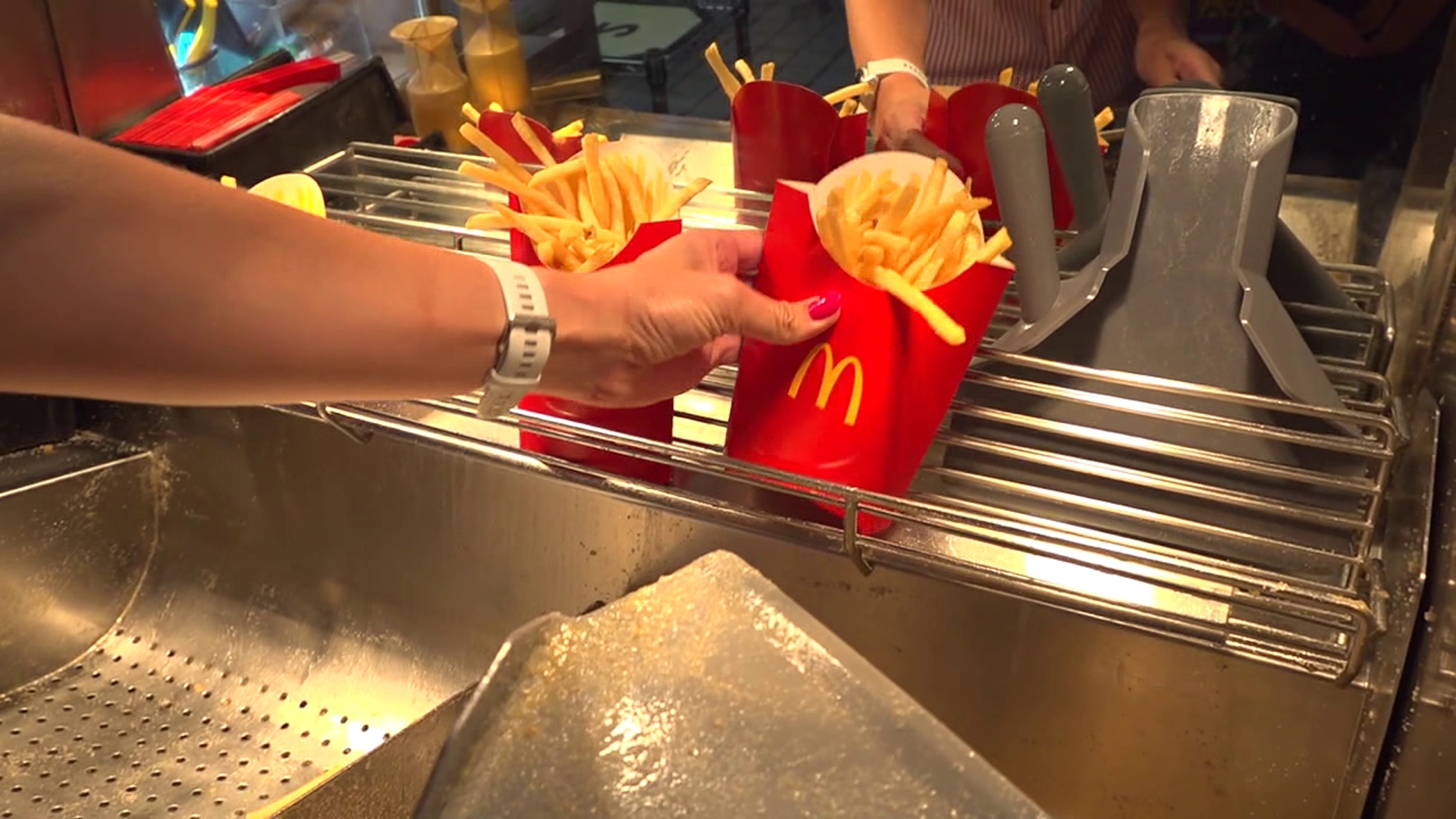 Newswatch 16's Chelsea Strub learns what it takes to work the drive-thru and make french fries at McDonald's, all for Team Allied Services.