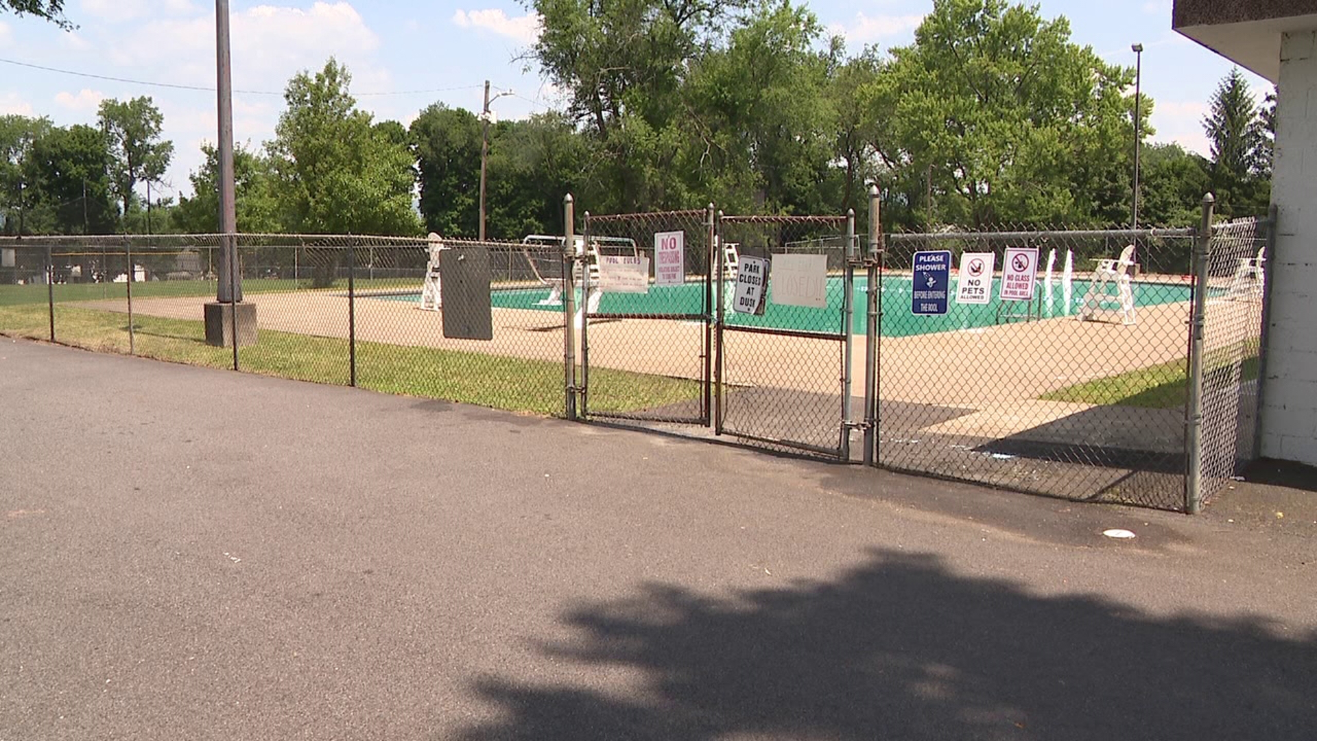 Folks are sweltering in Scranton after the city’s only operating public pool did not open on Thursday.