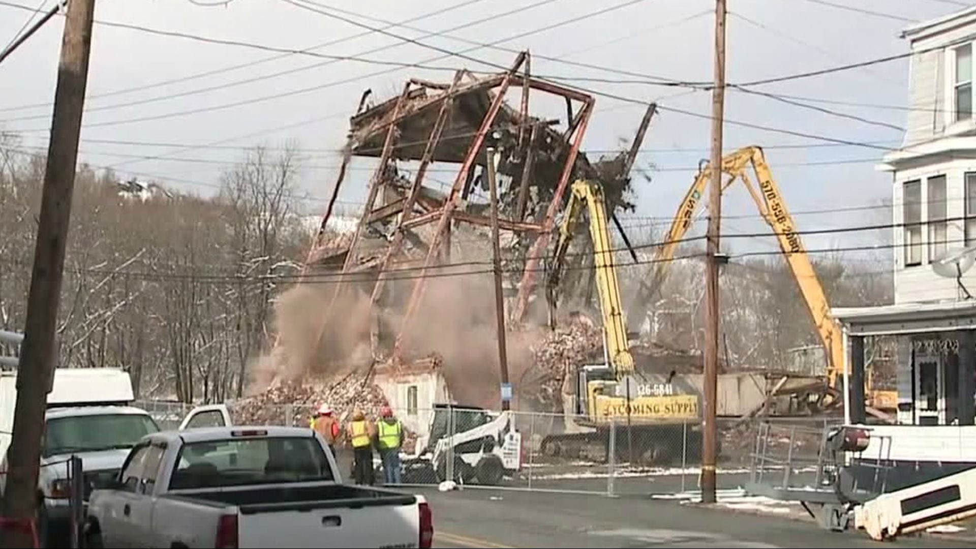 Last Section of Old Kaier Brewery Comes Down