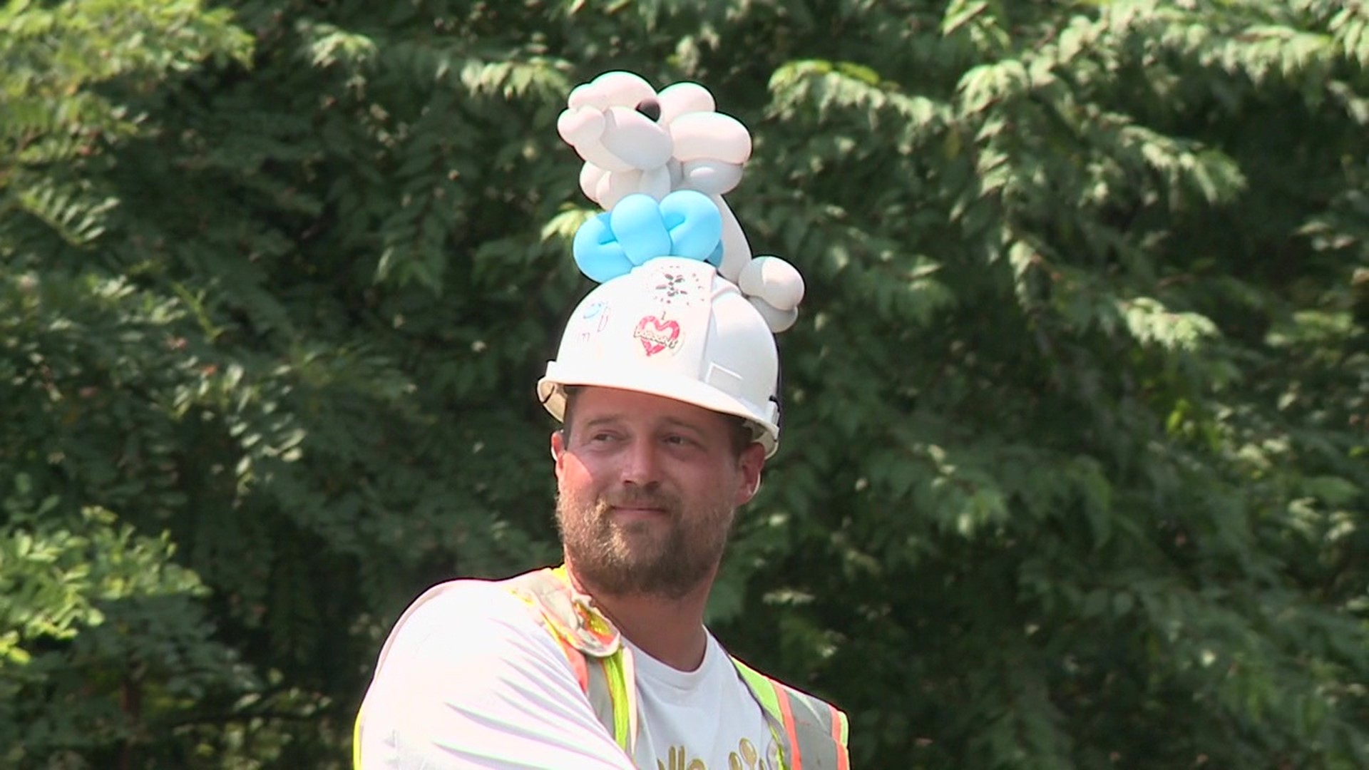 Newswatch 16's Stacy Lange introduces us to a construction flagger from Luzerne County trying to make the best of the time spent waiting in backups.