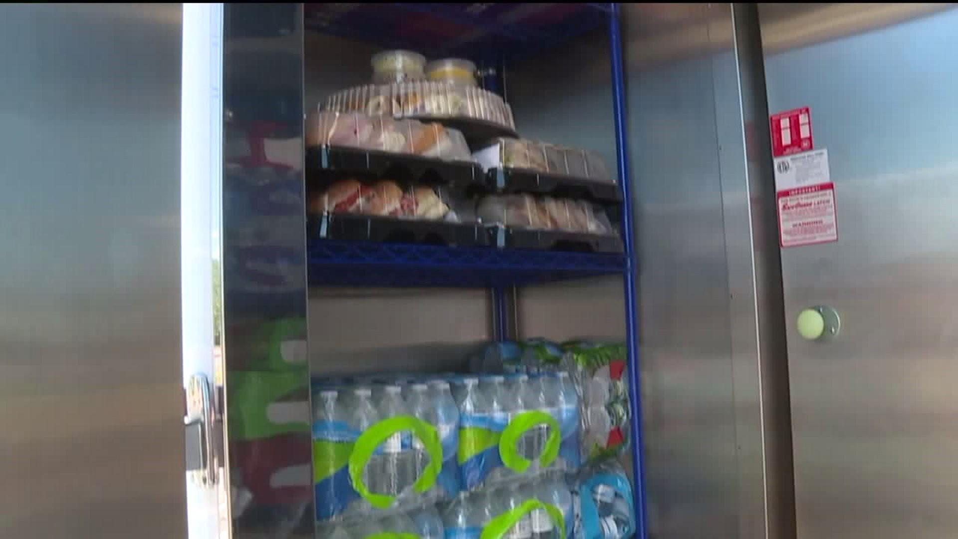 Restaurants Provide Aid to First Responders