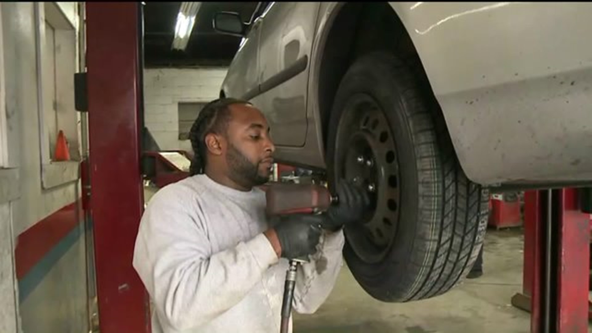 Auto Body Shops Cashing In on Winter Weather