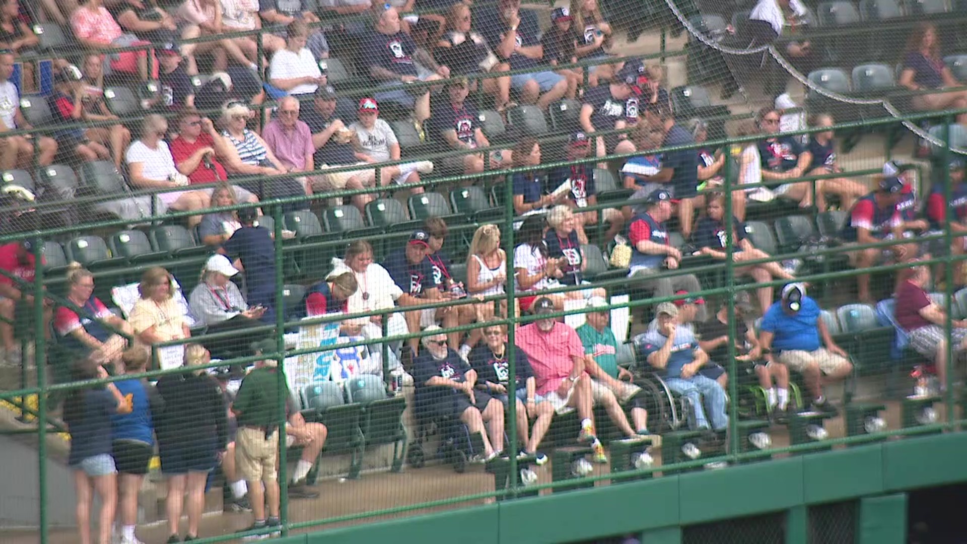 Little League team from Media, PA, stays loose in Mid-Atlantic Regional