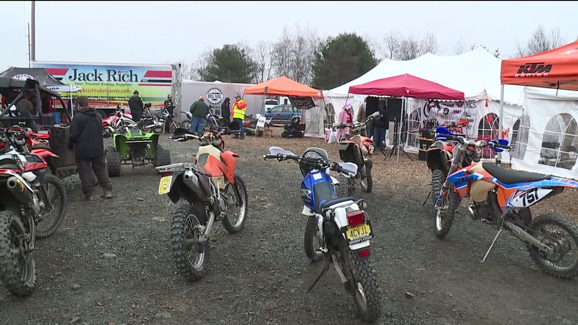 Off-Roading Enthusiasts Participate in Dirty Santa Toy Run