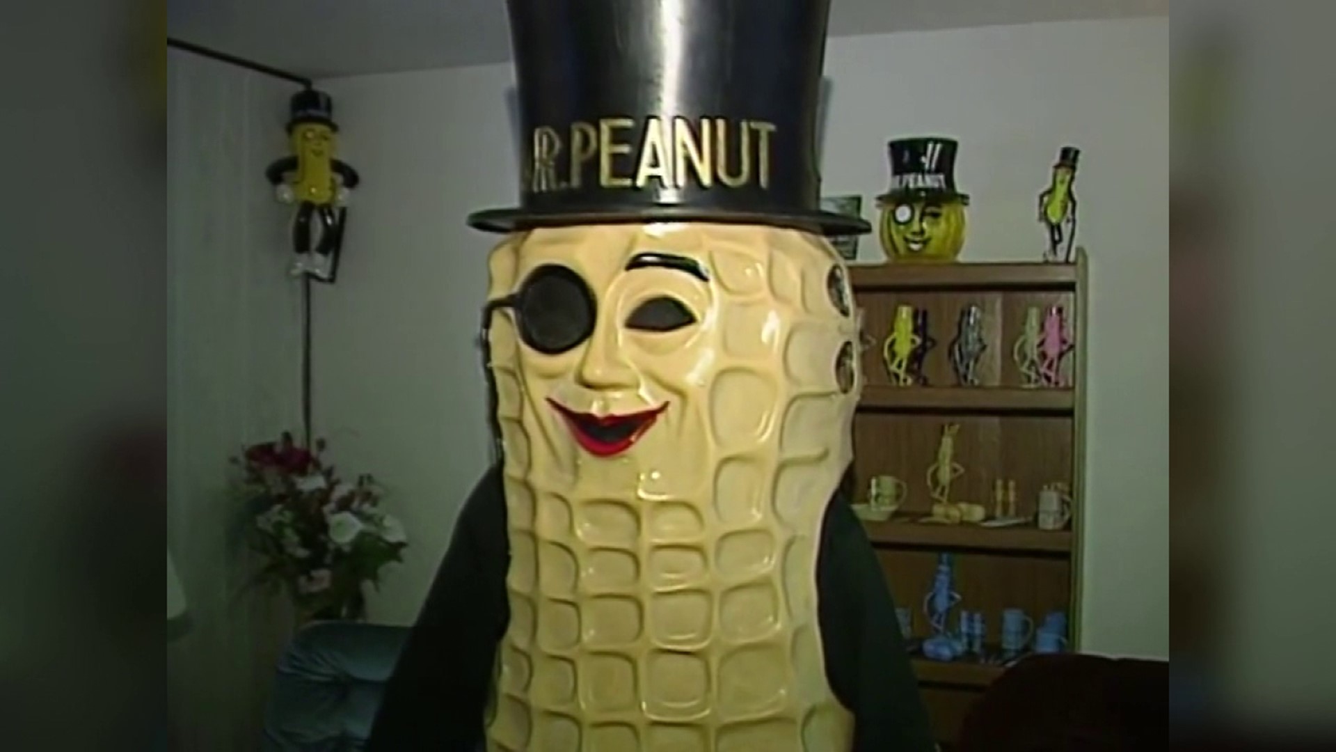 Join Mike Stevens on this trip to Union County, where the legacy of Mr. Peanut is alive and well.