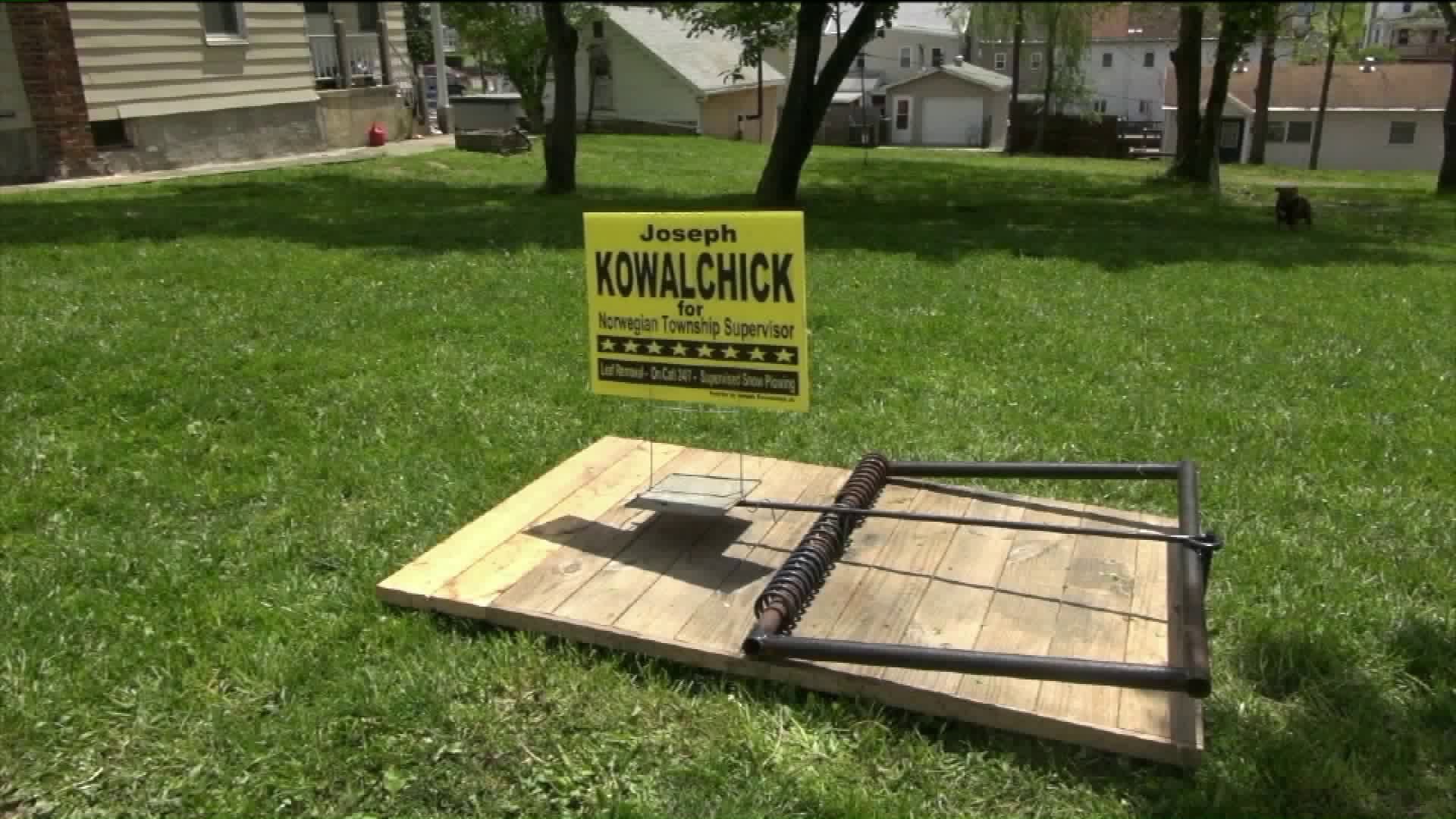 Candidate Trying to 'Trap' Sign Thieves
