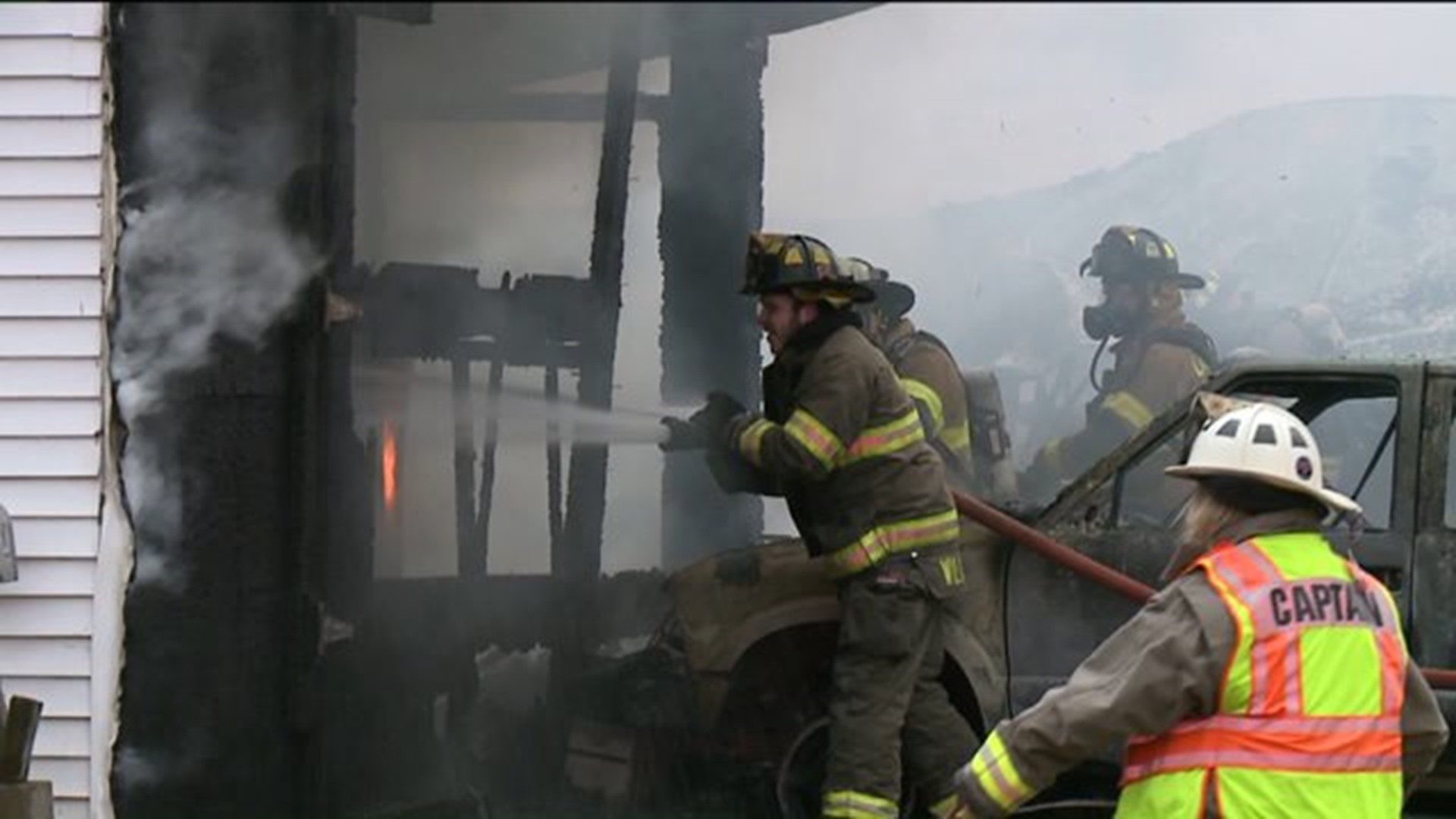 Flames Destroy Trailers, Garage near Lake Ariel