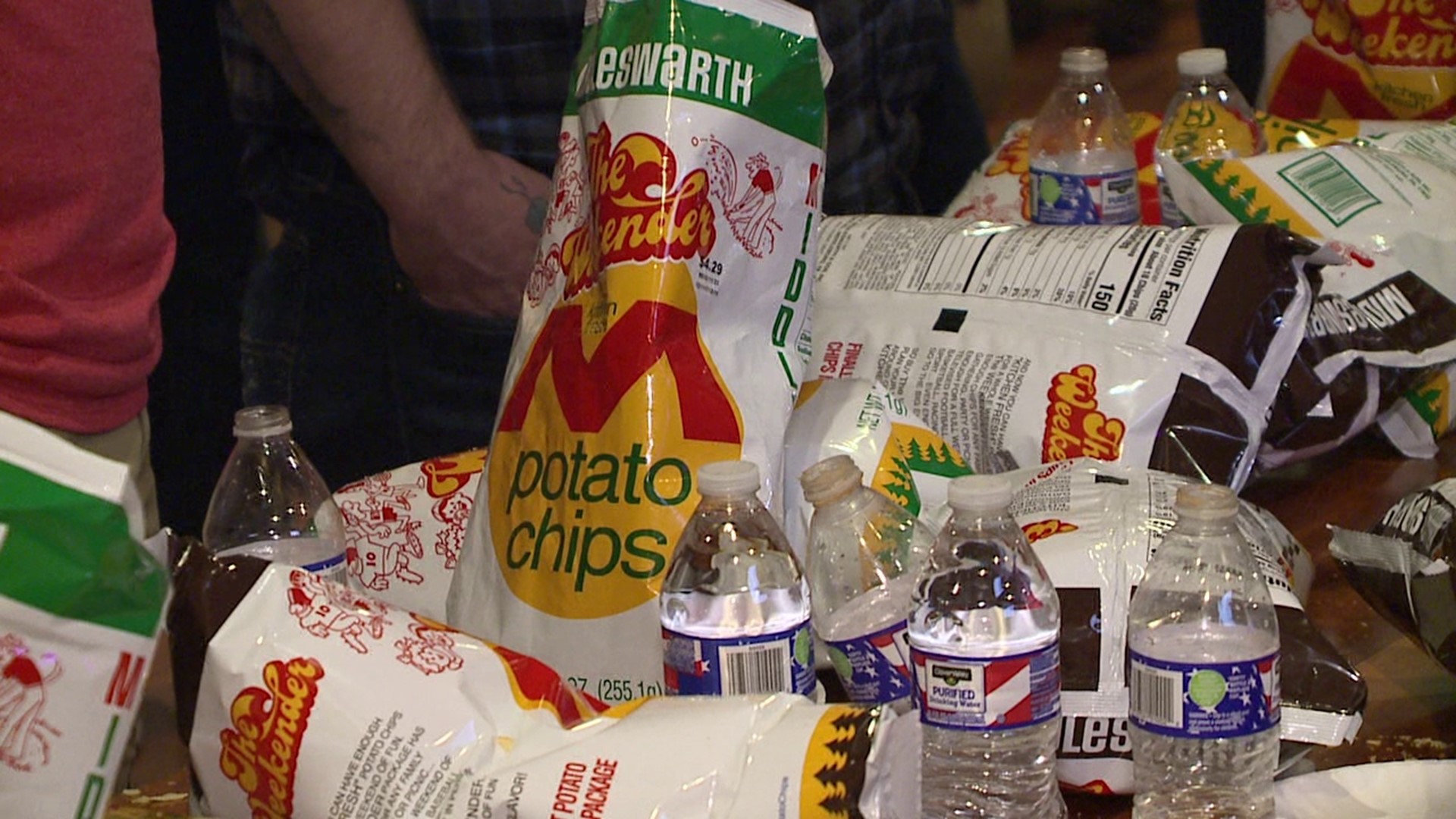 A contest to see who could eat the most Middleswarth potato chips was held at Sabatini's in Exeter Saturday afternoon.