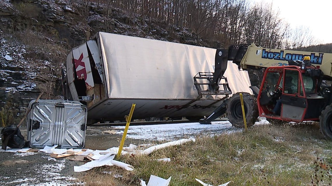 Rig Wreck in Snow Squall on Interstate 81 | wnep.com