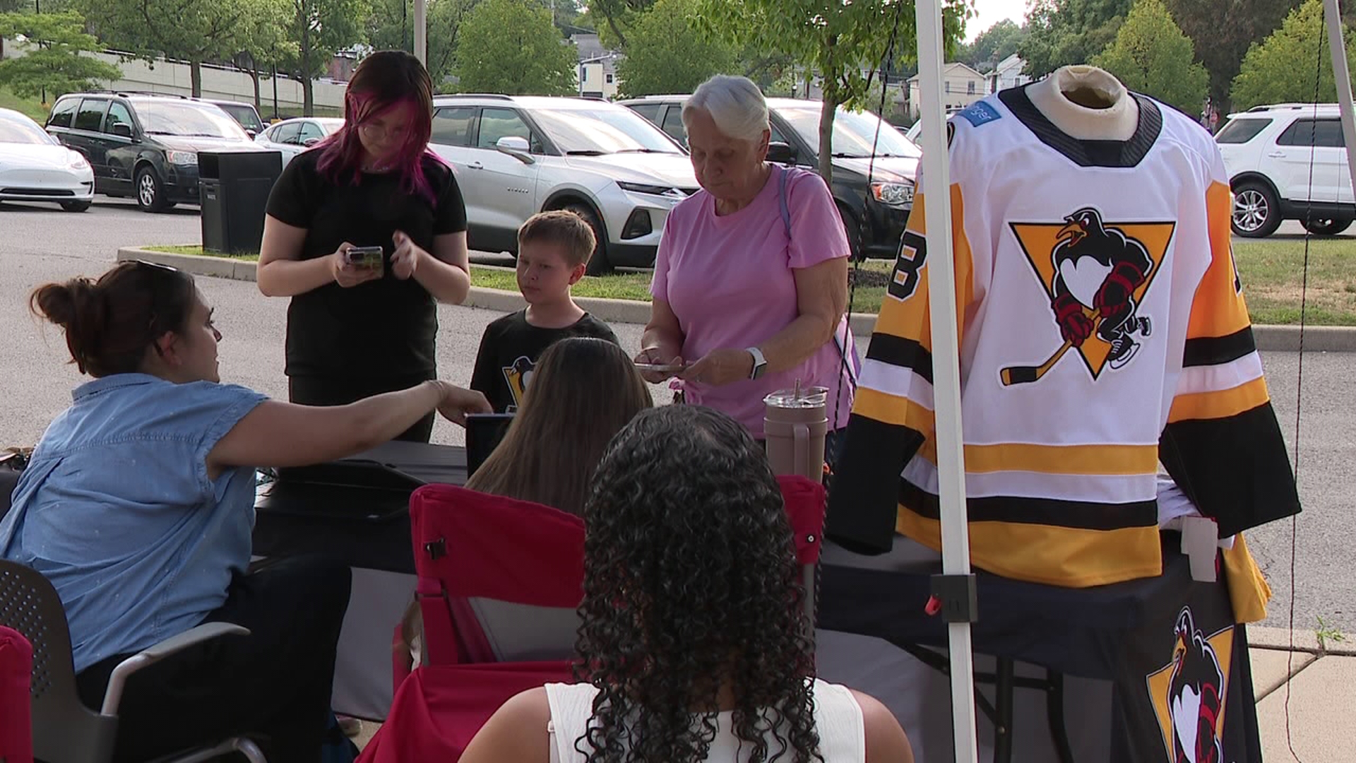 The Wilkes-Barre Scranton Penguins teamed up with United Way on Thursday to distribute school supplies to local districts.