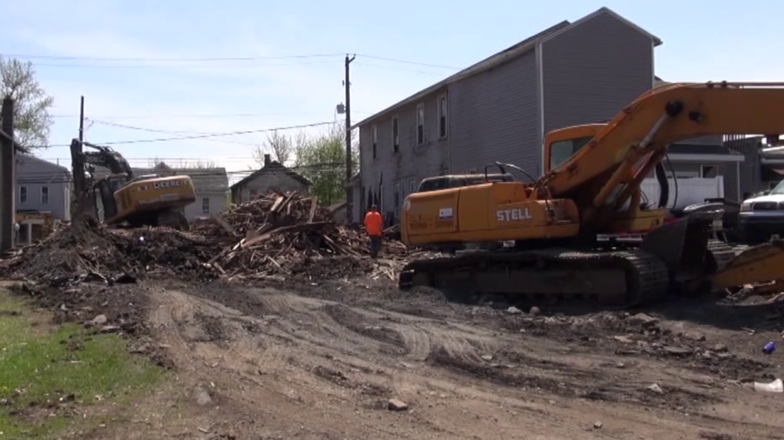 Historic Taylor hardware store being torn down this week