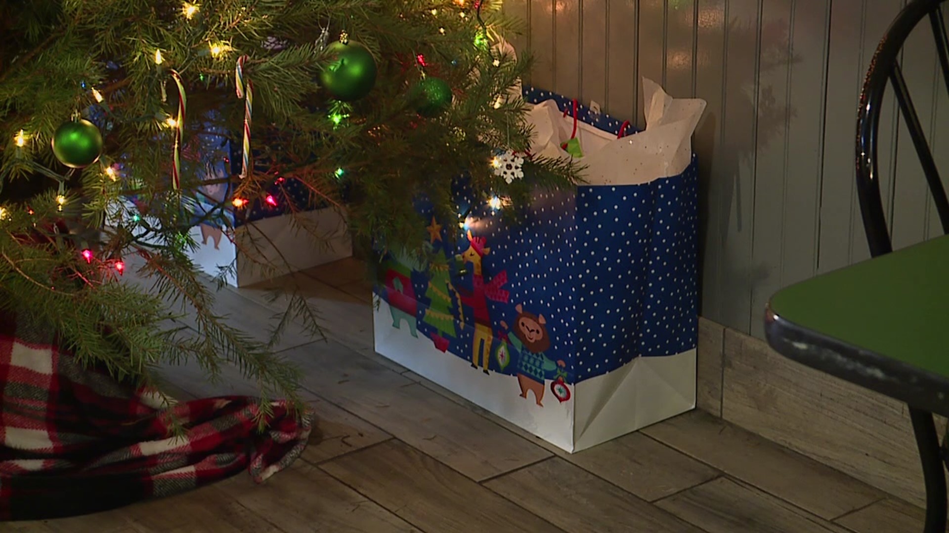 Christmas gifts will be given out at Woody's Alehouse and Grille to 25 underprivileged kids.