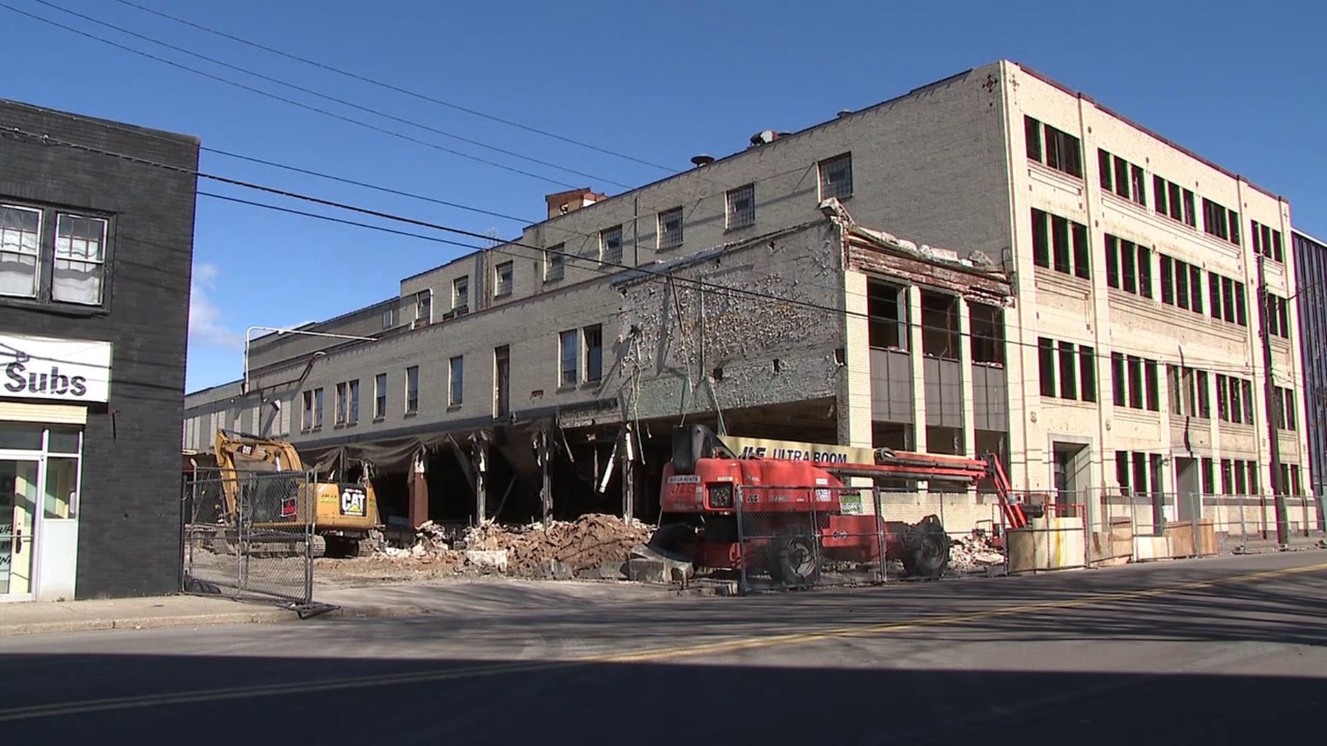 Demolition began on the old Stroehmann Bakeries building along Washington Boulevard in Williamsport early Friday afternoon.