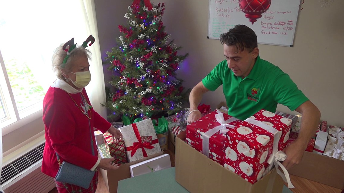 Making Christmas bright for seniors - Vimarsana News