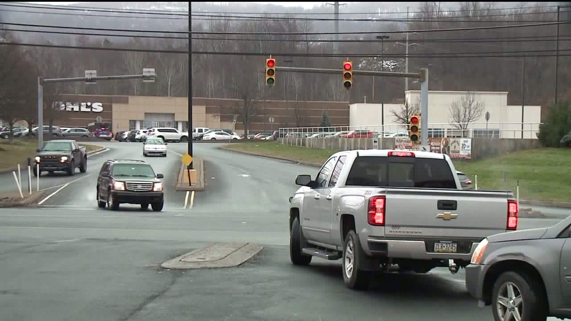 Busy Traffic Light near Wilkes-Barre Down until New Year