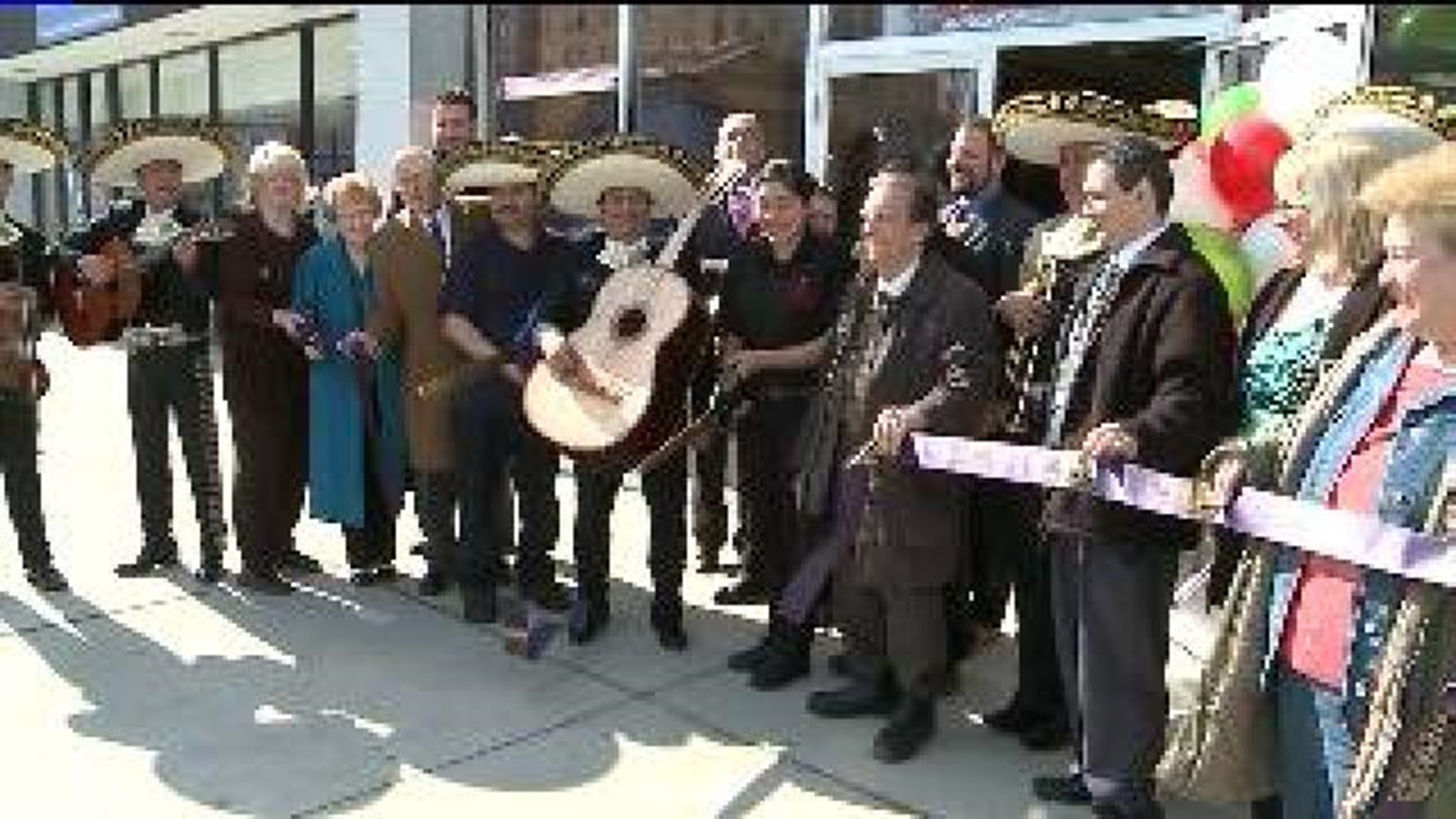 New Mexican Restaurant Holds Grand Opening