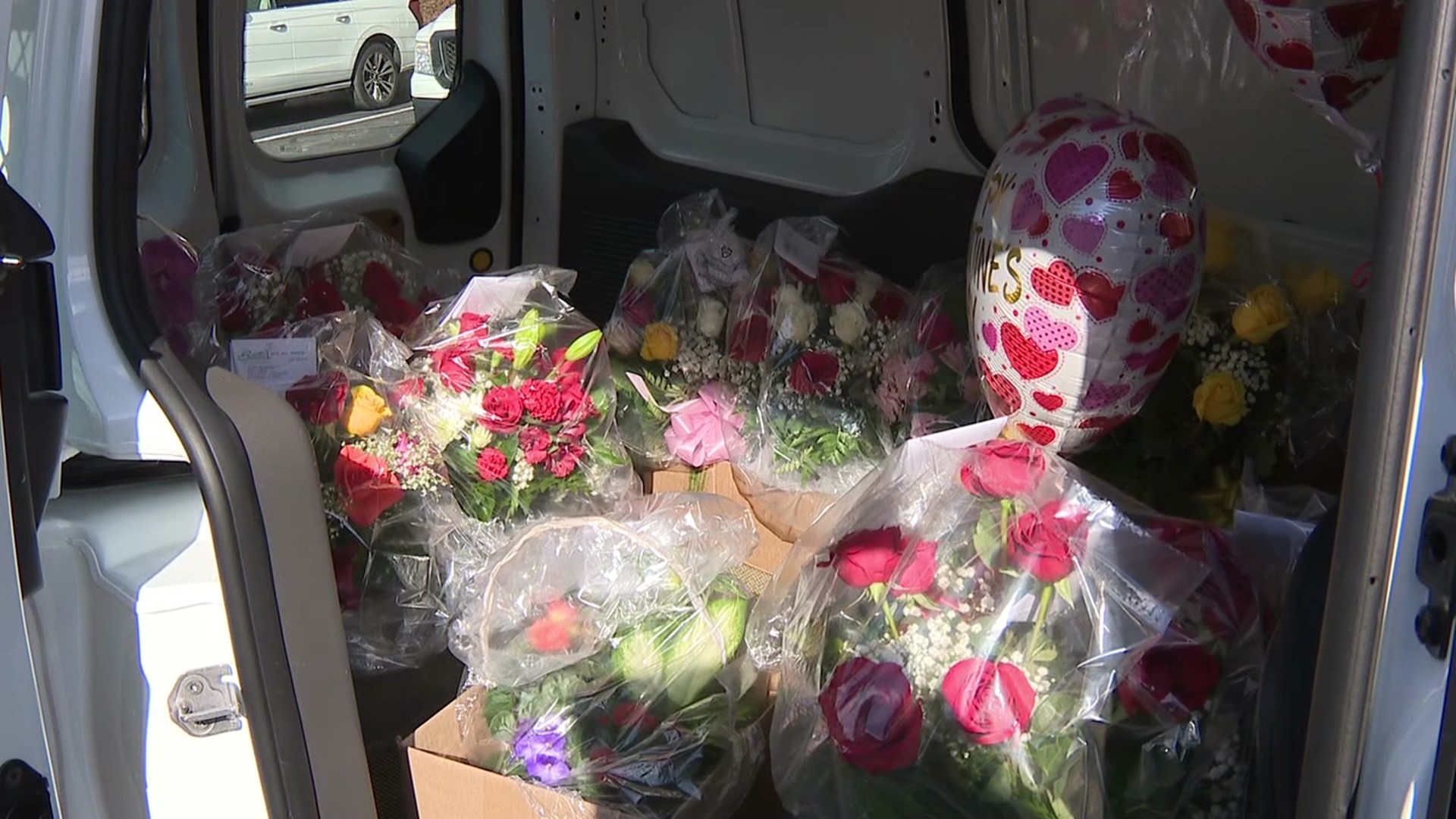 Newswatch 16's Nikki Krize stopped by a flower shop in Montour County to see how the day was going.