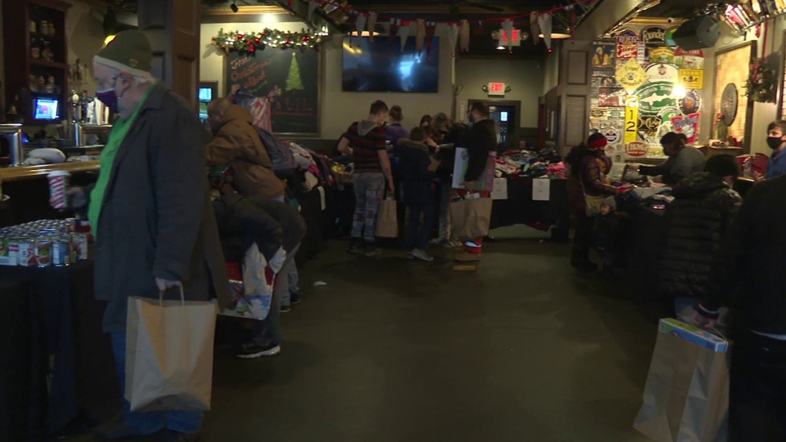 Free item giveaway held on Christmas in Scranton - Vimarsana News