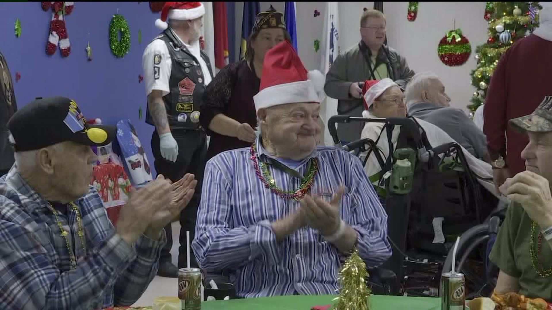 Volunteers Make Sure Vets Are Not Forgotten this Christmas