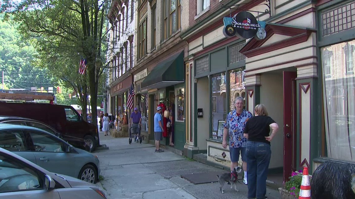 Businesses benefit from busy holiday weekend - Vimarsana News