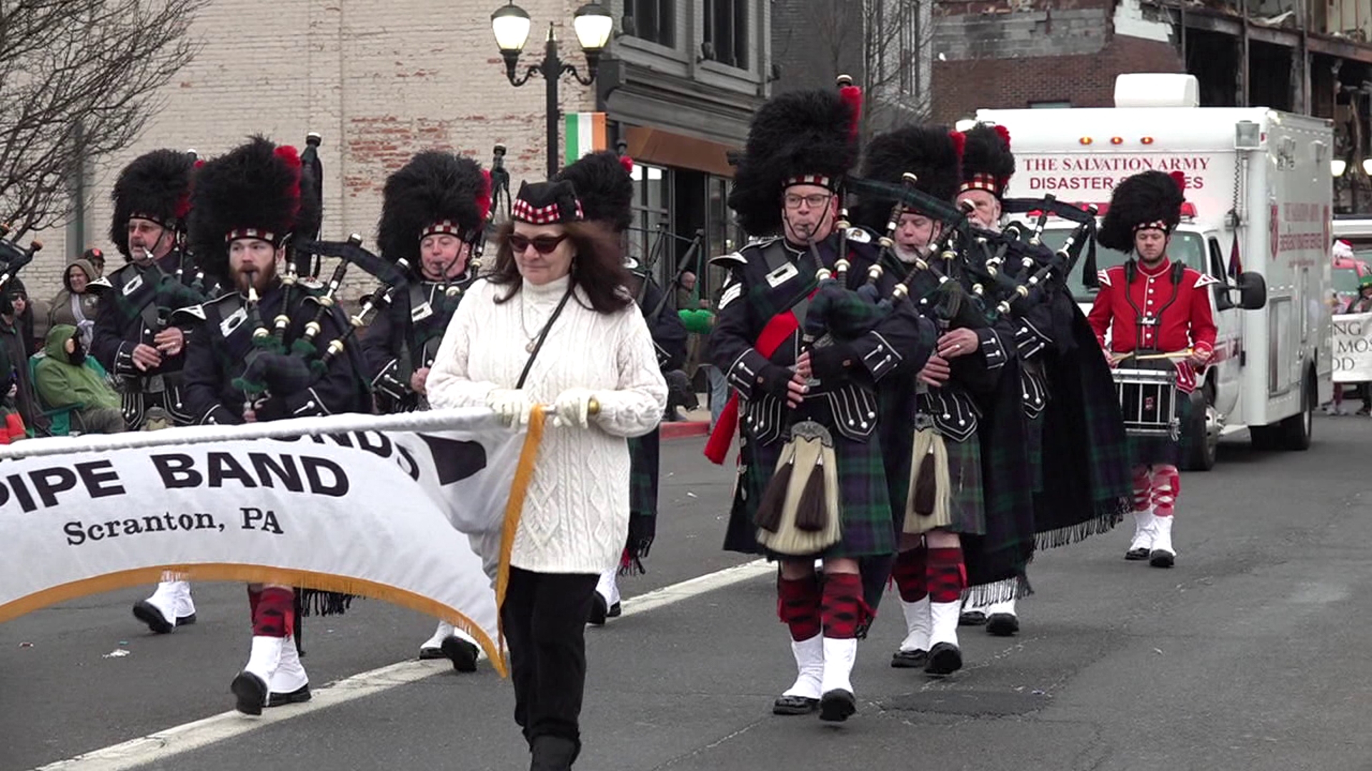 The city of Pittston turned green this weekend with its annual parade. Newswatch 16's Valeria Quiñones shows us the celebrations.
