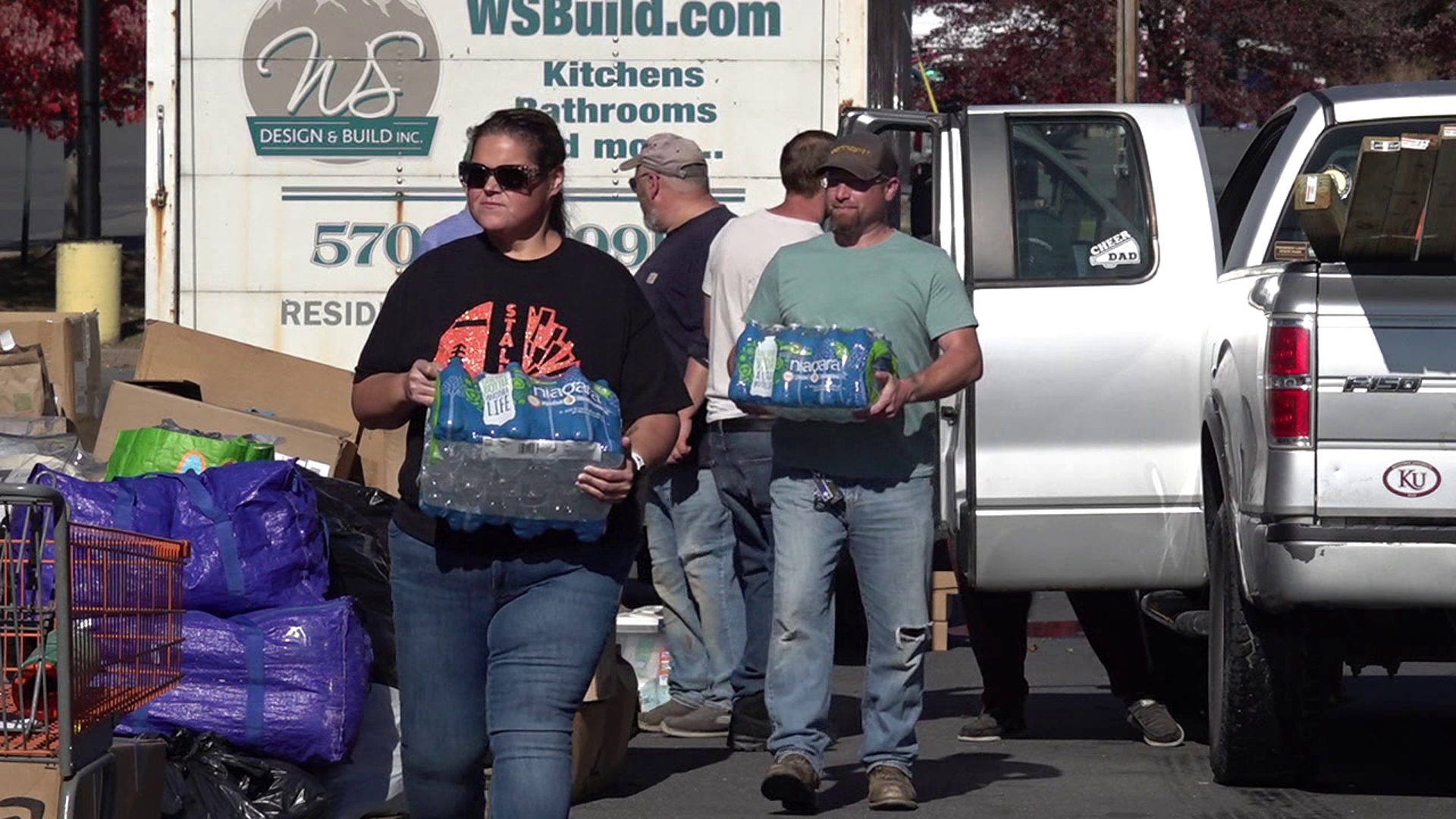 Folks in the Poconos lent a helping hand this weekend to hurricane victims in North Carolina.