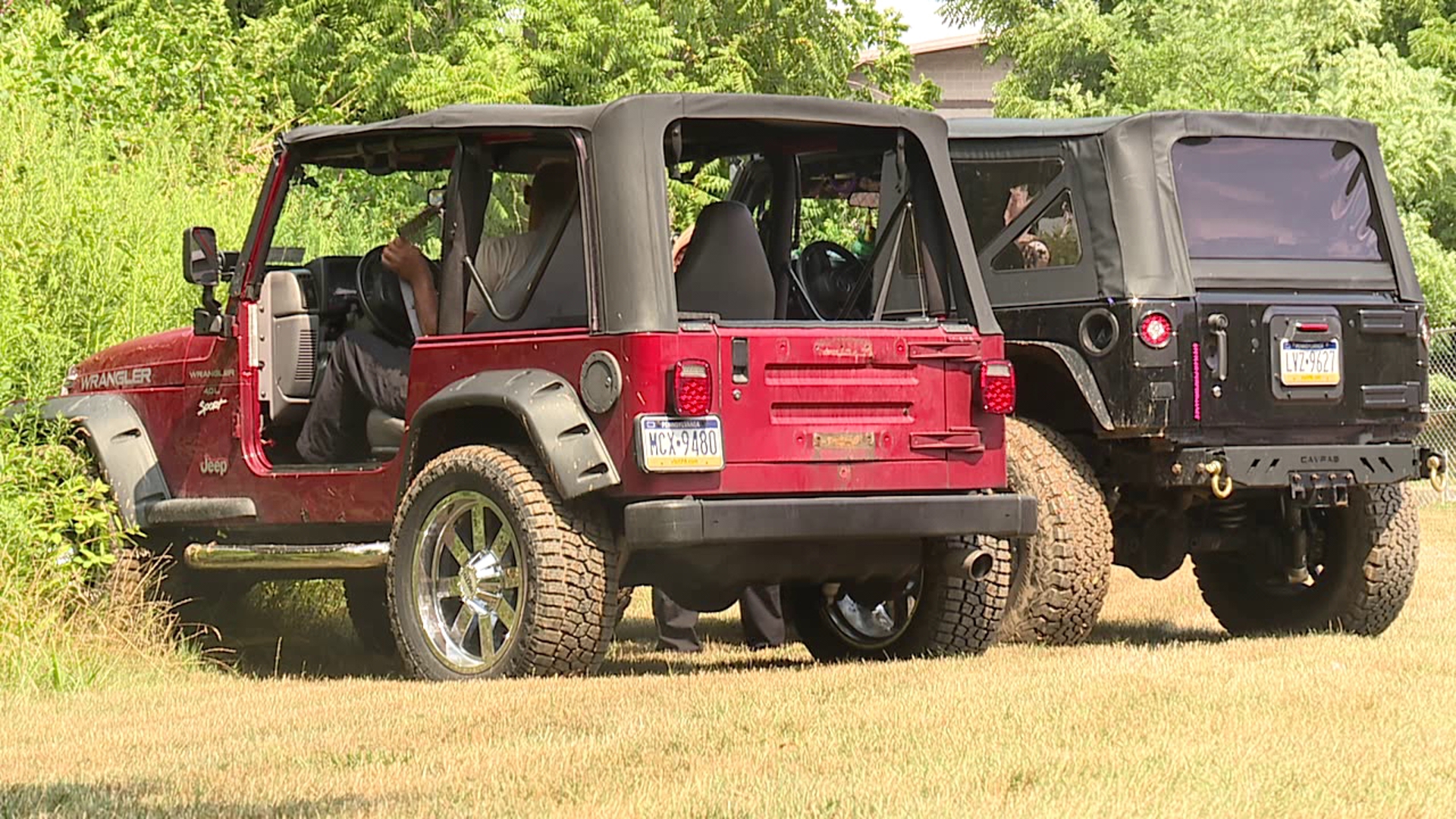 New law allows people to drive Jeeps, Broncos without doors.