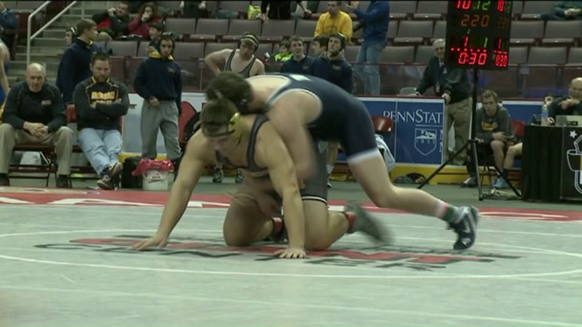 #5 Montoursville Loses 32-25 at State Duals
