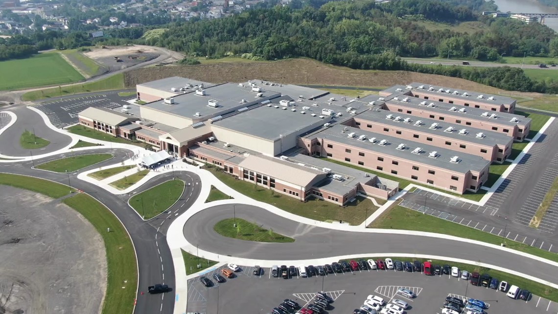 Gang members nabbed by police near Wilkes-Barre Area High School - Vimarsana News